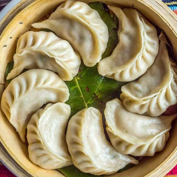 Chicken Steamed Momos [6 Pieces]