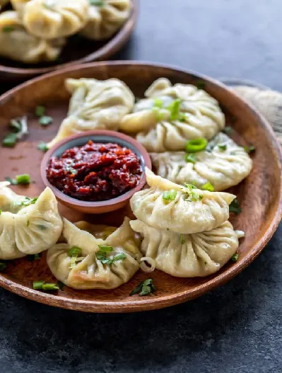Paneer Schezwan Momos [6 Pieces]