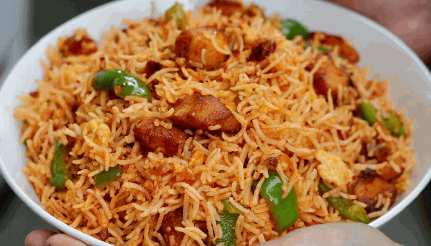 Schezwan Chicken Fried Rice
